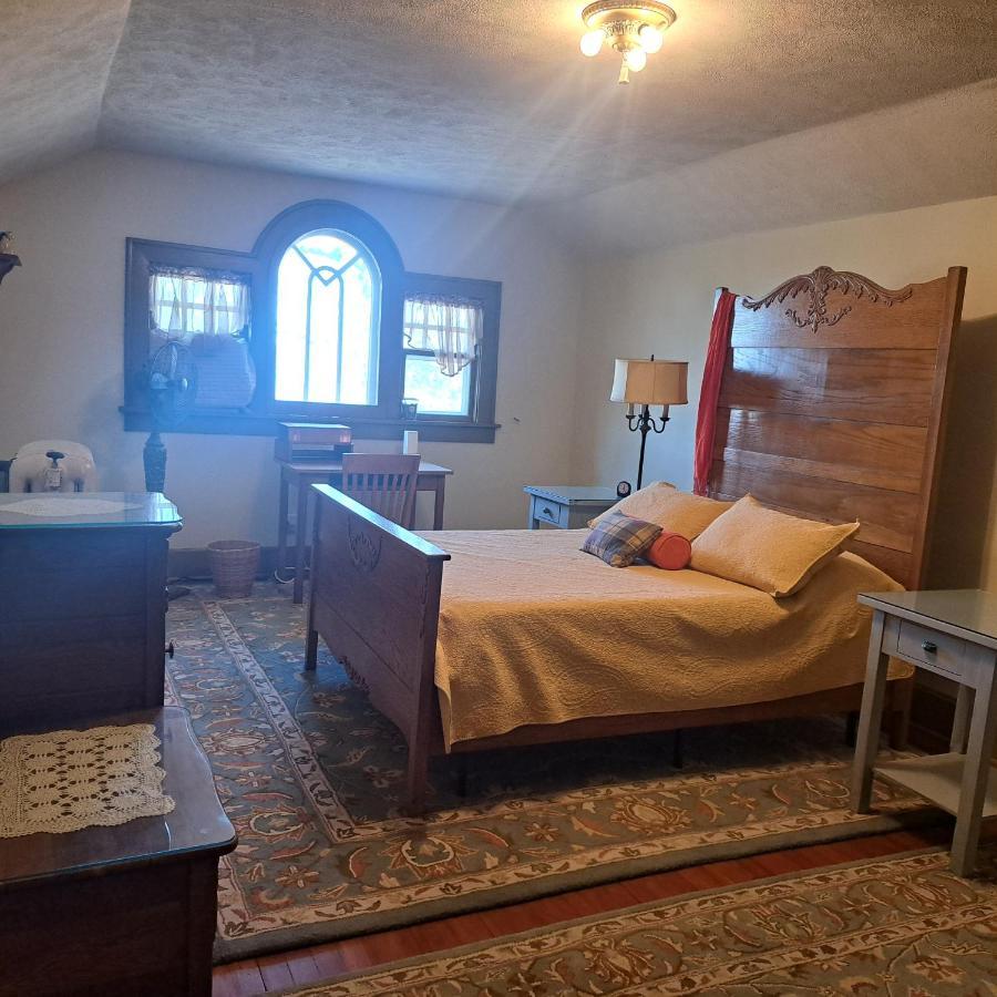 Harriott House, The Gallery Forest Room Terre Haute ภายนอก รูปภาพ
