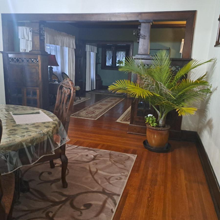 Harriott House, The Gallery Forest Room Terre Haute ภายนอก รูปภาพ